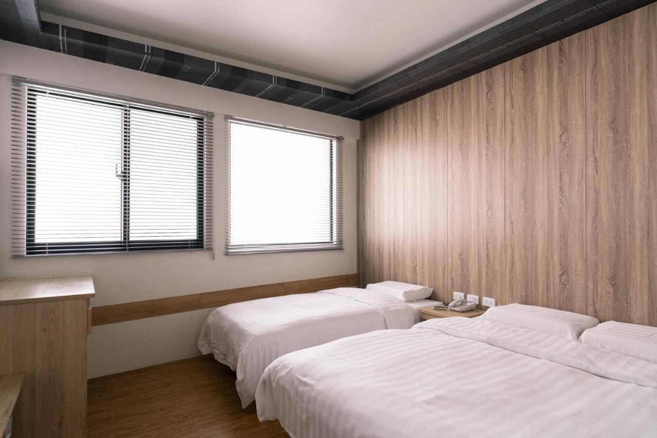 58˚ Hotspring Hotel Джиаоси Стая снимка